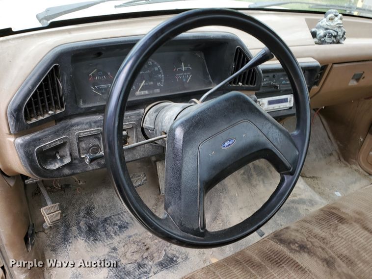 image for item DF8988 1987 Ford F150  pickup truck