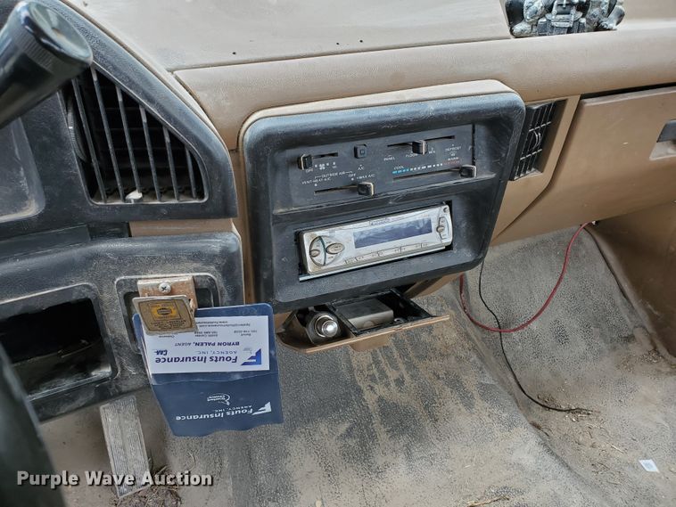 image for item DF8988 1987 Ford F150  pickup truck