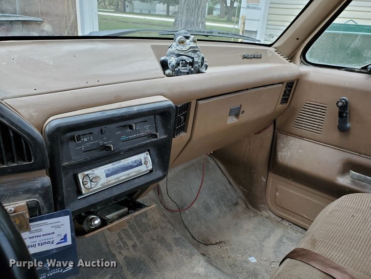 image for item DF8988 1987 Ford F150  pickup truck