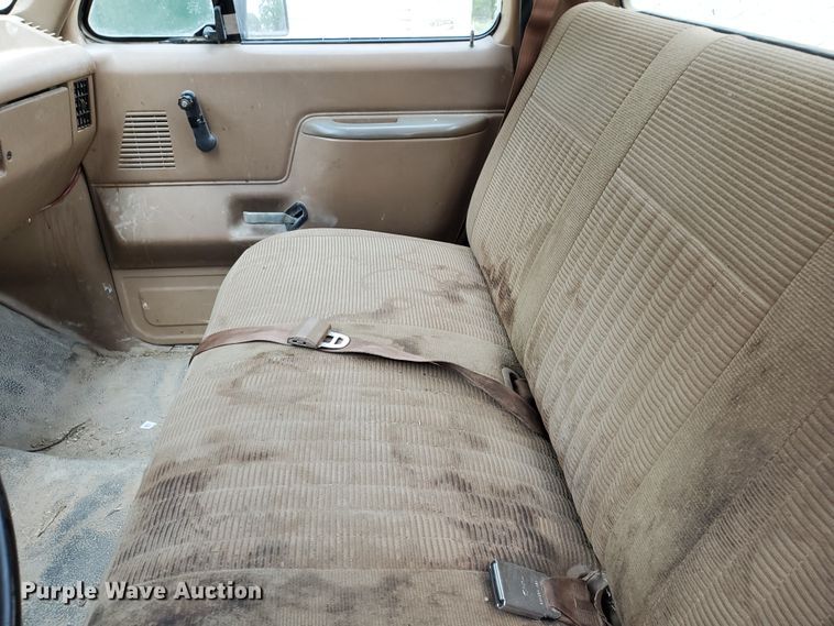 image for item DF8988 1987 Ford F150  pickup truck