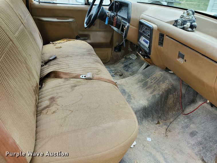 image for item DF8988 1987 Ford F150  pickup truck