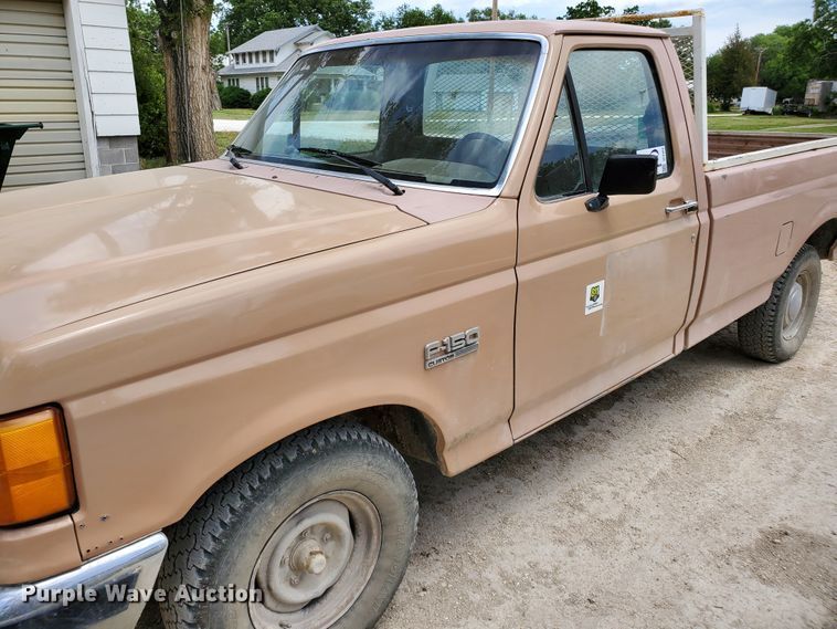 image for item DF8988 1987 Ford F150  pickup truck