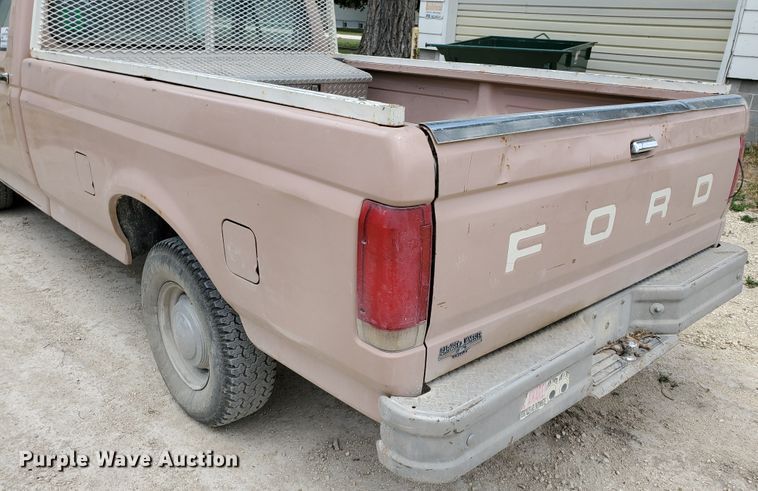 image for item DF8988 1987 Ford F150  pickup truck