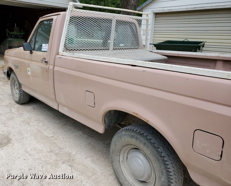 image for item DF8988 1987 Ford F150  pickup truck