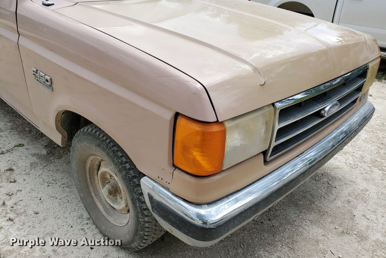 image for item DF8988 1987 Ford F150  pickup truck