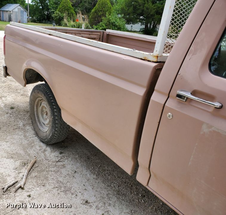 image for item DF8988 1987 Ford F150  pickup truck
