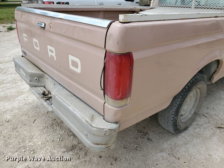 image for item DF8988 1987 Ford F150  pickup truck
