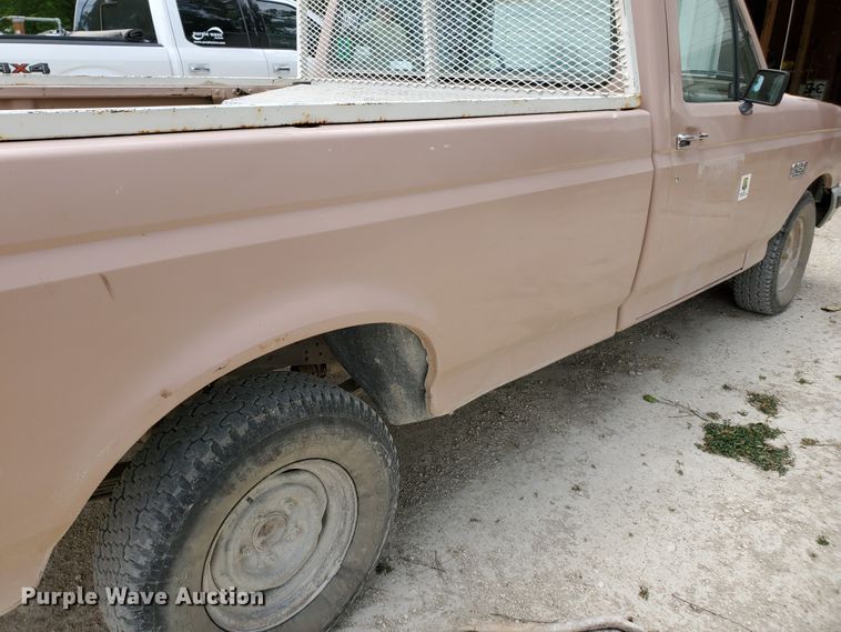 image for item DF8988 1987 Ford F150  pickup truck