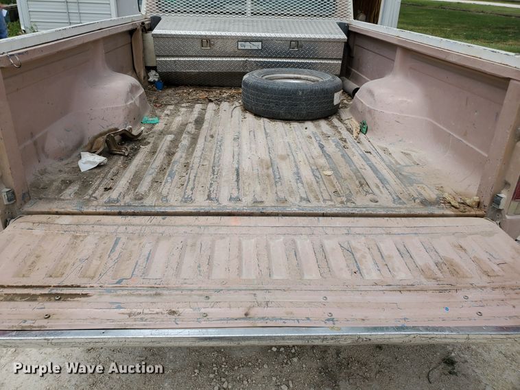 image for item DF8988 1987 Ford F150  pickup truck