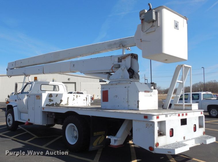 image for item DG6321 1989 GMC Sierra  bucket truck