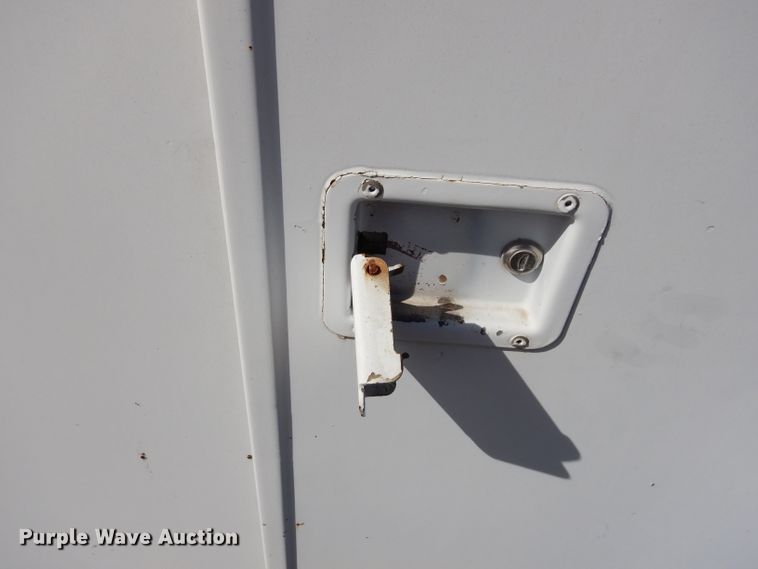 image for item DG6321 1989 GMC Sierra  bucket truck