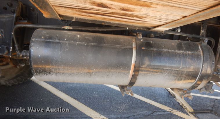 image for item DG6321 1989 GMC Sierra  bucket truck