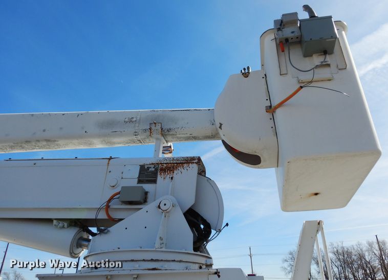 image for item DG6321 1989 GMC Sierra  bucket truck