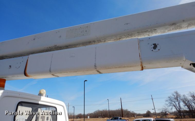 image for item DG6321 1989 GMC Sierra  bucket truck