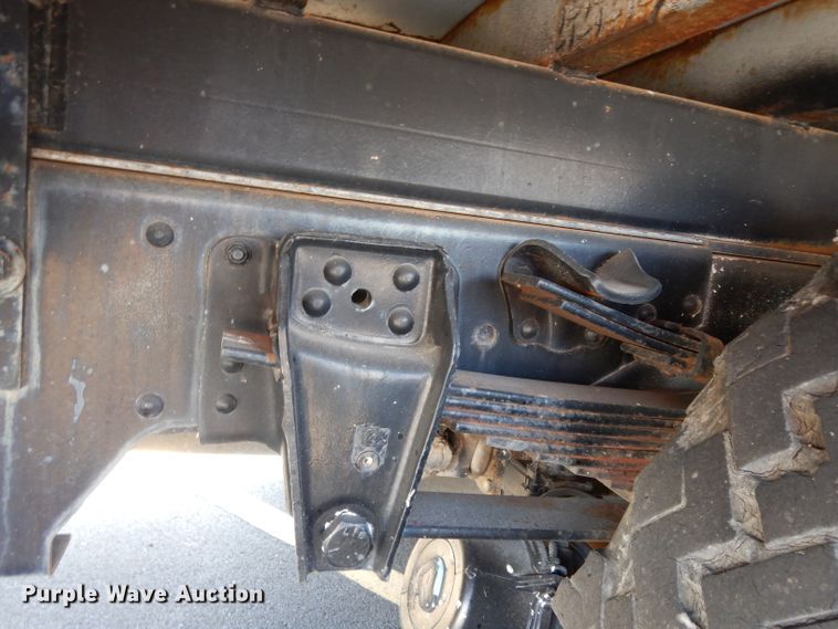image for item DG6321 1989 GMC Sierra  bucket truck