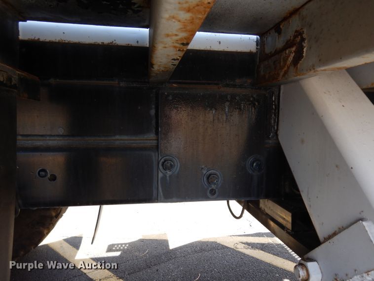 image for item DG6321 1989 GMC Sierra  bucket truck