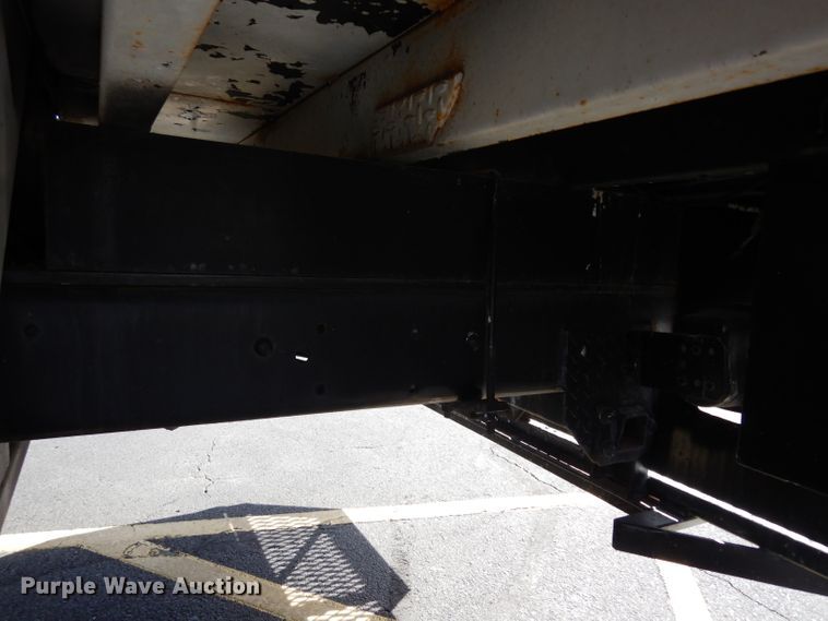 image for item DG6321 1989 GMC Sierra  bucket truck