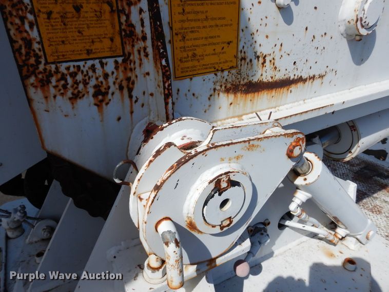 image for item DG6321 1989 GMC Sierra  bucket truck