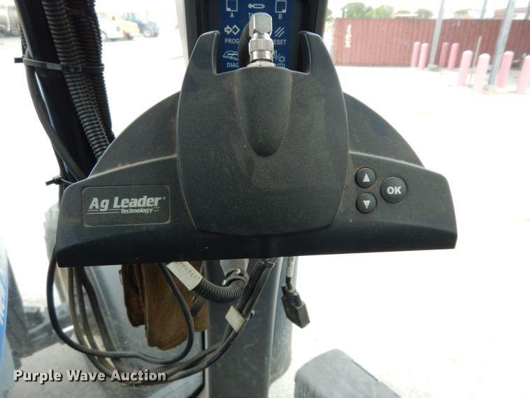 image for item DG6498 2006 New Holland TG215 tractor