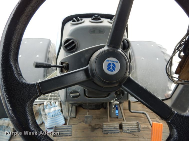 image for item DG6498 2006 New Holland TG215 tractor