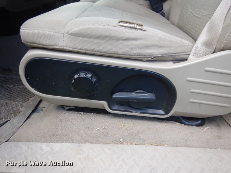 image for item DG6760 2006 Ford F150  SuperCab pickup truck