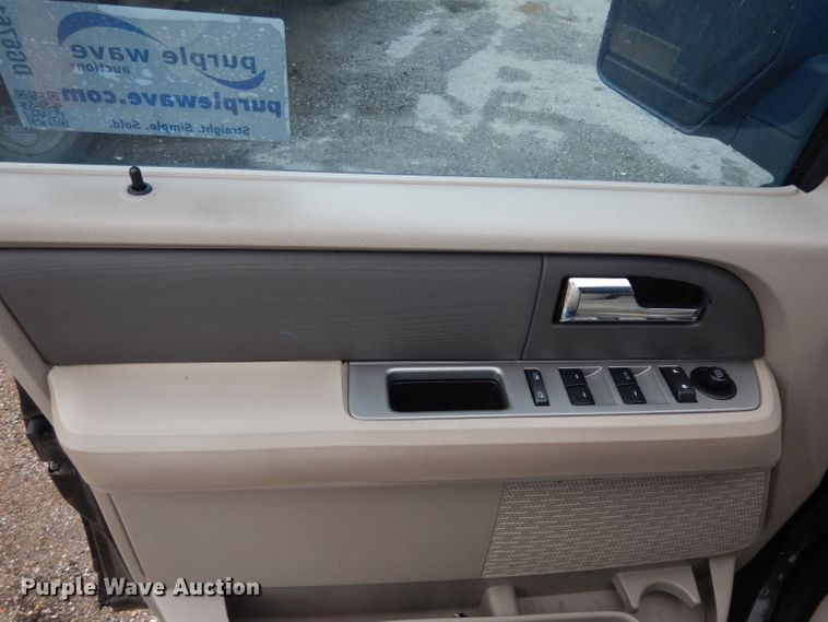 image for item DG6761 2008 Ford Expedition XLT  SUV
