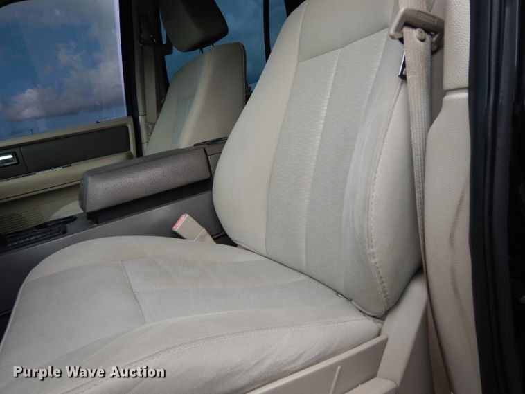 image for item DG6761 2008 Ford Expedition XLT  SUV