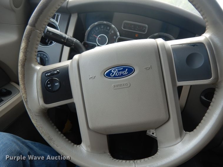 image for item DG6761 2008 Ford Expedition XLT  SUV