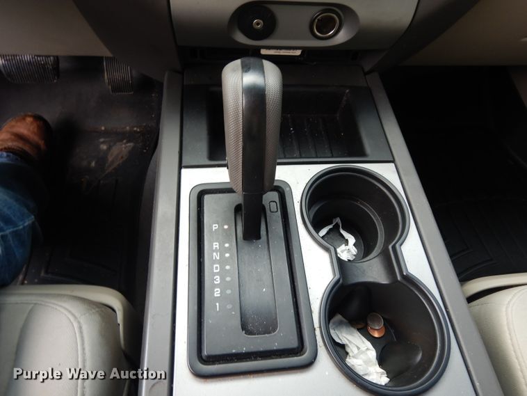 image for item DG6761 2008 Ford Expedition XLT  SUV