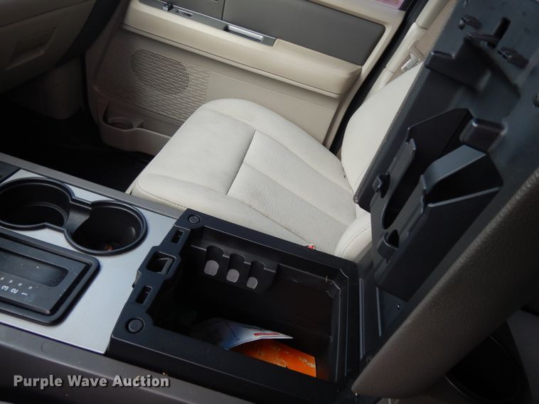 image for item DG6761 2008 Ford Expedition XLT  SUV