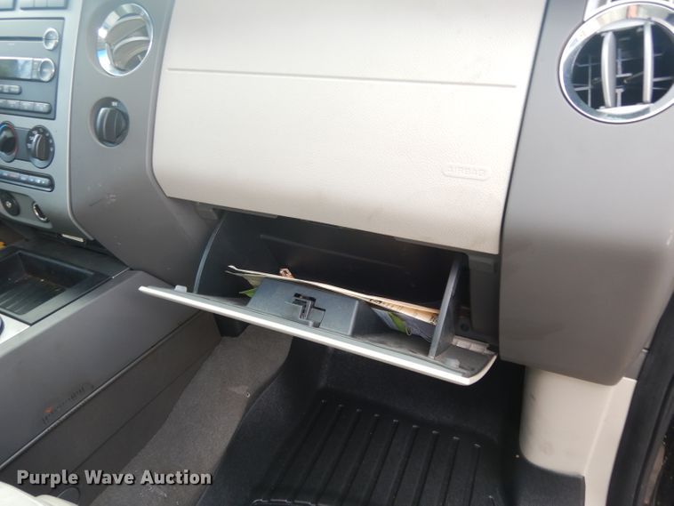 image for item DG6761 2008 Ford Expedition XLT  SUV