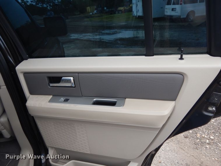 image for item DG6761 2008 Ford Expedition XLT  SUV