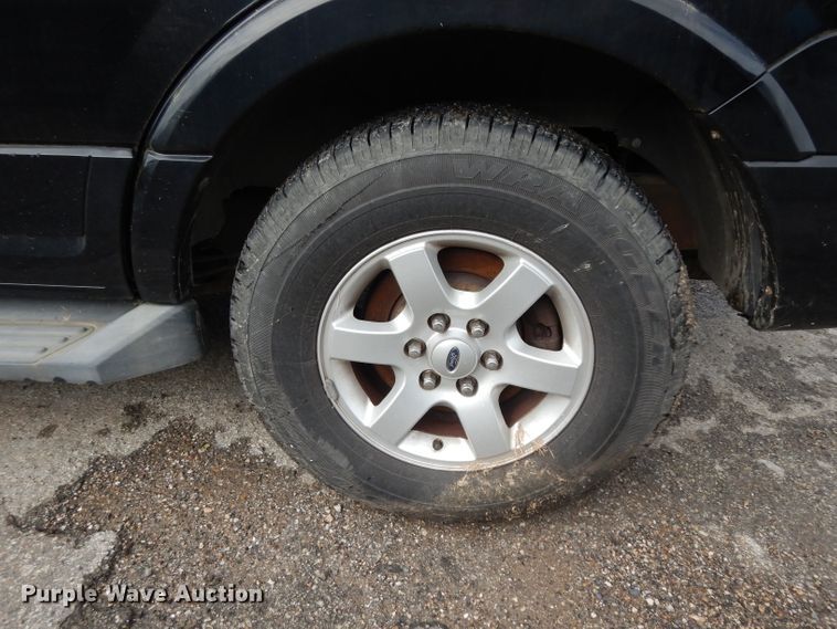 image for item DG6761 2008 Ford Expedition XLT  SUV