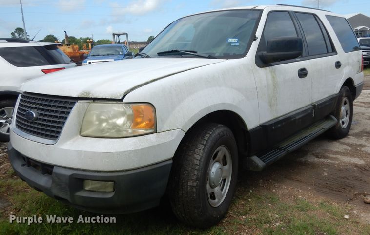 image for item DG6764 2004 Ford Expedition XLT  SUV
