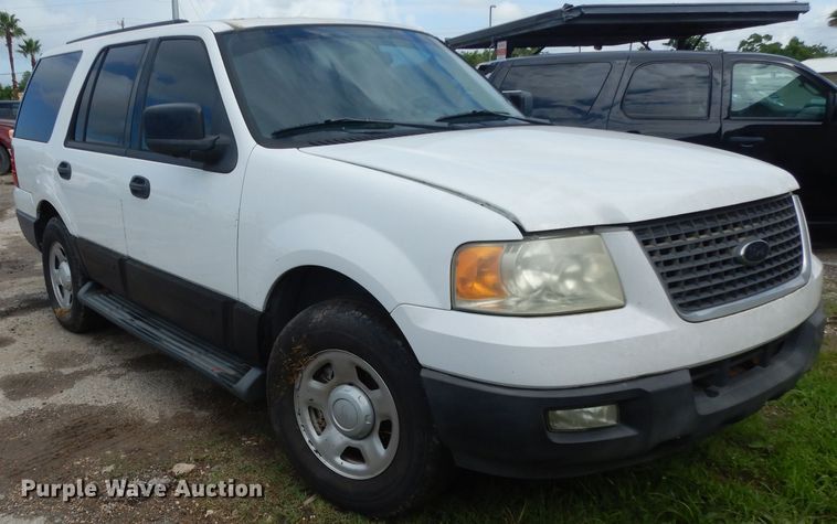 image for item DG6764 2004 Ford Expedition XLT  SUV