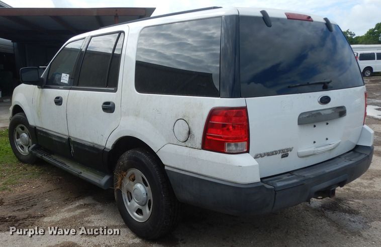 image for item DG6764 2004 Ford Expedition XLT  SUV