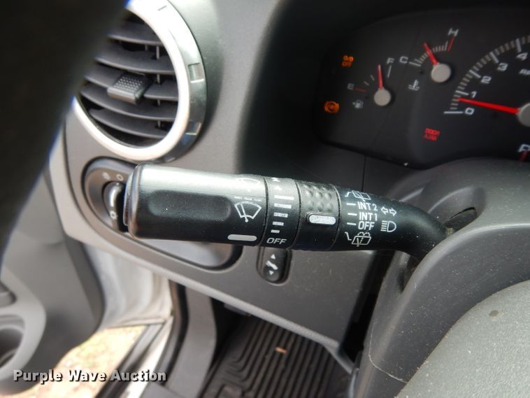 image for item DG6764 2004 Ford Expedition XLT  SUV