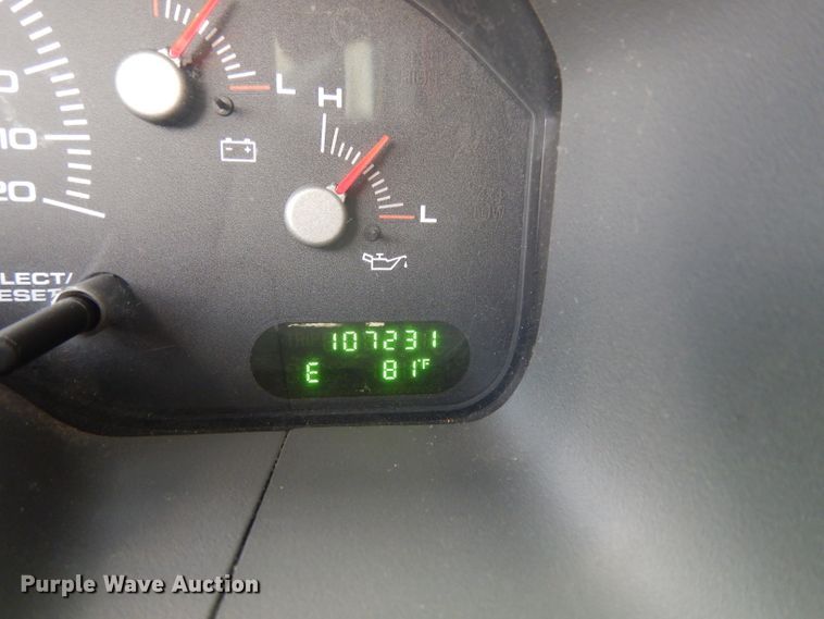 image for item DG6764 2004 Ford Expedition XLT  SUV