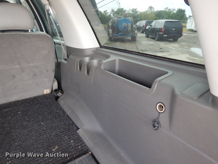 image for item DG6764 2004 Ford Expedition XLT  SUV