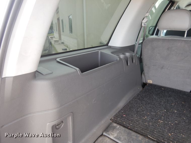 image for item DG6764 2004 Ford Expedition XLT  SUV