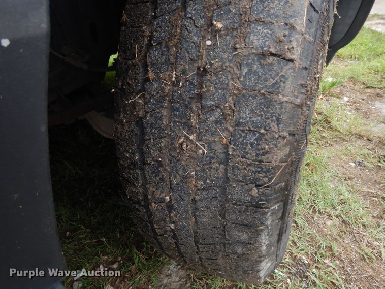 image for item DG6764 2004 Ford Expedition XLT  SUV