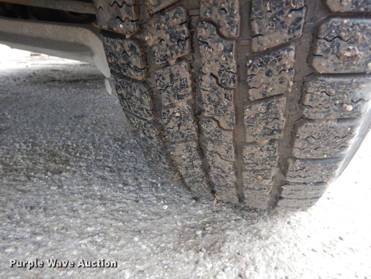 image for item DG6764 2004 Ford Expedition XLT  SUV