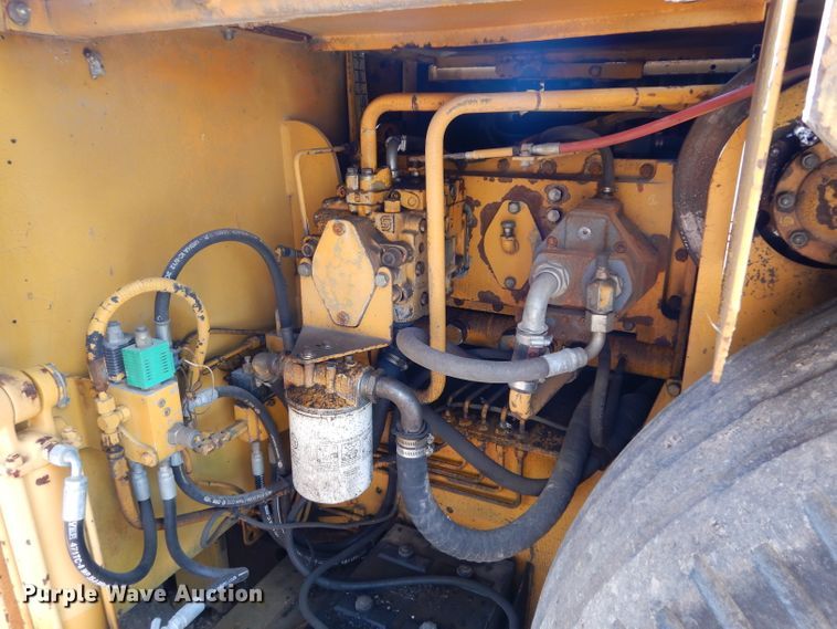 image for item DG6769 Blaw-Knox PF-172B  paver