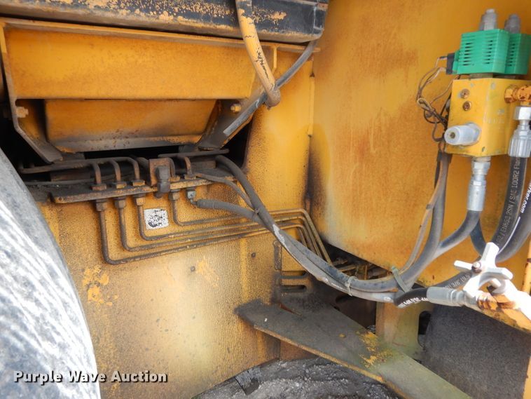 image for item DG6769 Blaw-Knox PF-172B  paver