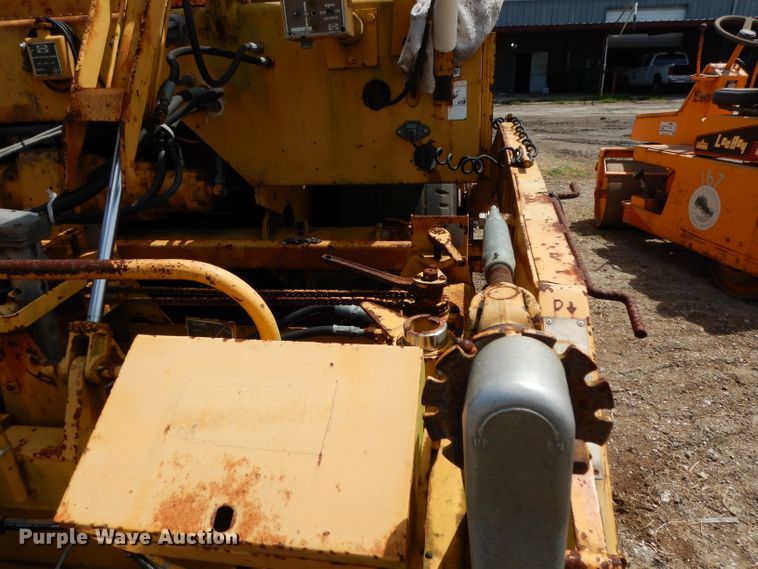 image for item DG6769 Blaw-Knox PF-172B  paver