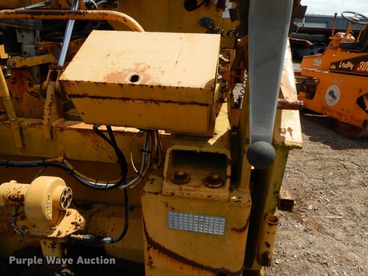 image for item DG6769 Blaw-Knox PF-172B  paver