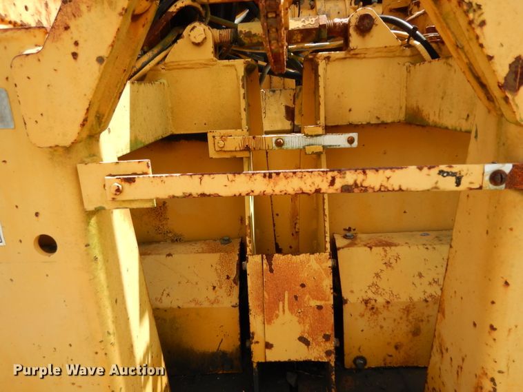 image for item DG6769 Blaw-Knox PF-172B  paver