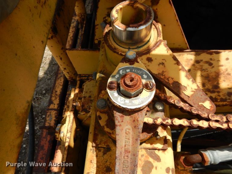 image for item DG6769 Blaw-Knox PF-172B  paver