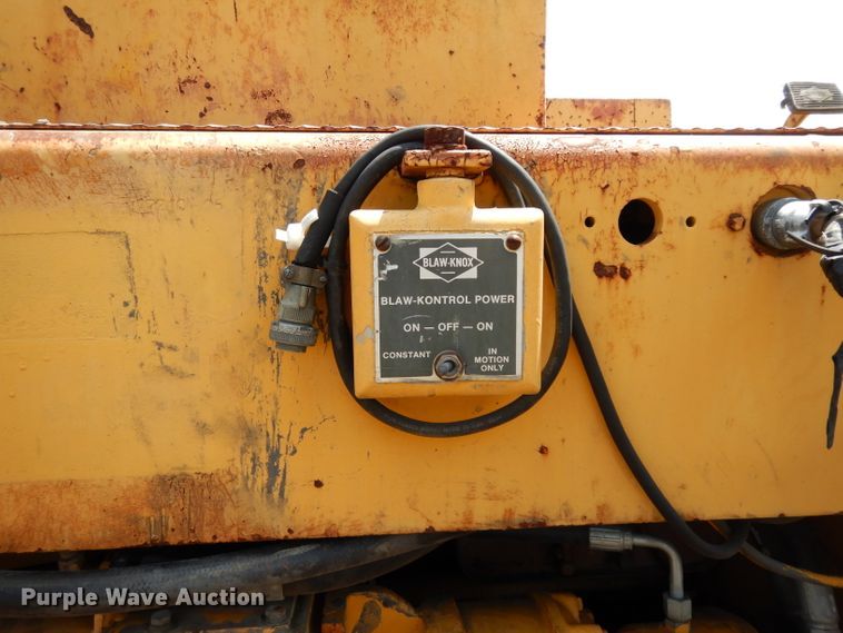 image for item DG6769 Blaw-Knox PF-172B  paver