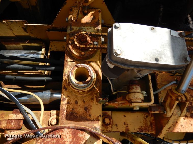 image for item DG6769 Blaw-Knox PF-172B  paver